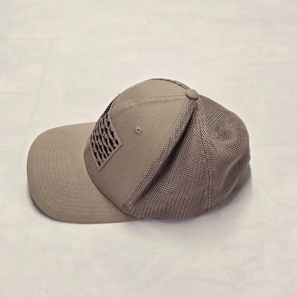 Columbia PFG Performance Fishing‎ Hat Tan Mesh American Flag Fish Logo Cap L/XL